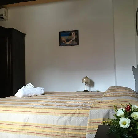 La Bastia Oda ve Kahvaltı *