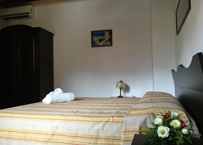 La Bastia Oda ve Kahvaltı *