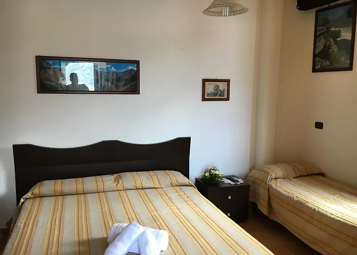 Oda ve Kahvaltı La Bastia Scilla