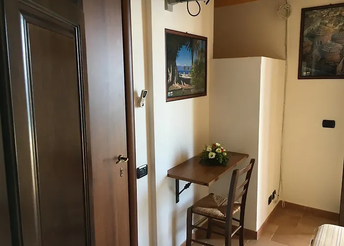 Oda ve Kahvaltı La Bastia Scilla