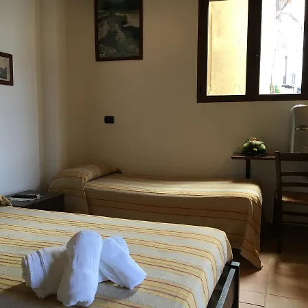 La Bastia לינה וארוחת בוקר *