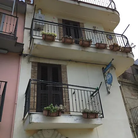 La Bastia Bed & Breakfast *