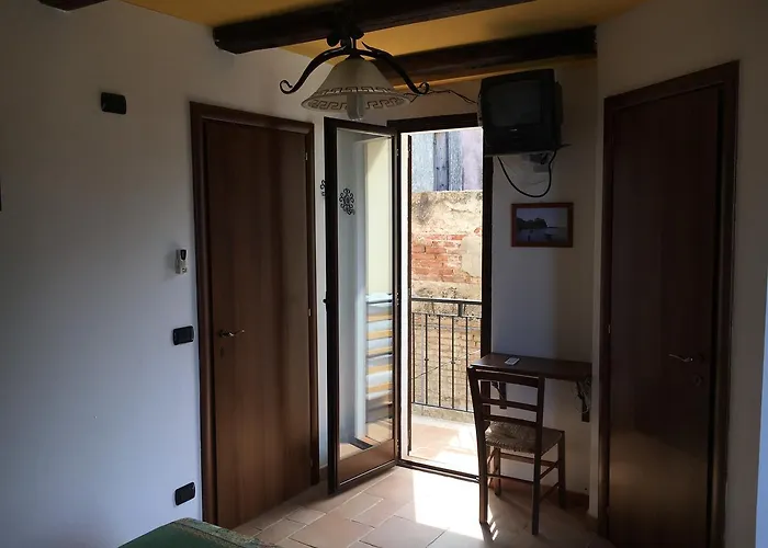 La Bastia Frühstückspension Scilla